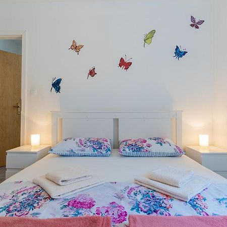Apartman Antonija Đảo Đảo Cres Ngoại thất bức ảnh