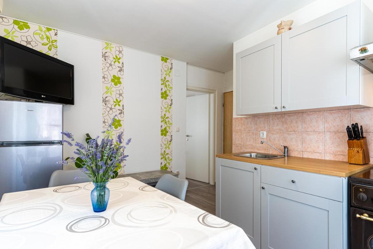 Apartman Antonija Đảo Đảo Cres Ngoại thất bức ảnh