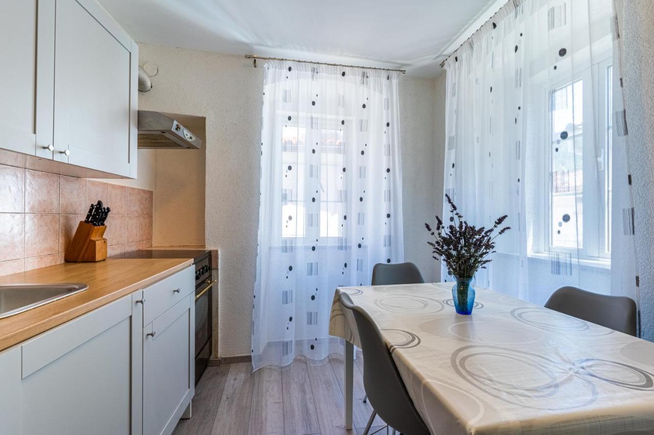 Apartman Antonija Đảo Đảo Cres Ngoại thất bức ảnh